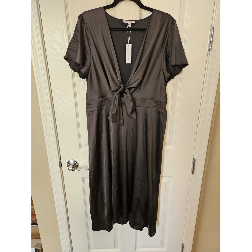 NWT Baltic Born Poppy Black Satin V-Neck Front Tie Knot Midi Dress, Plus 2XL